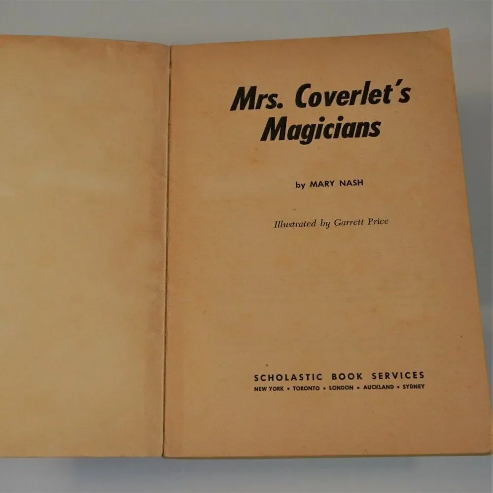 Mrs Coverlets Magicians By Mary Nash Vintage 1970 Softcover Scholastic Book